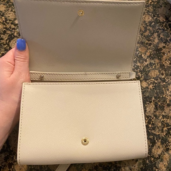 Kate spade crossbody, removable strap - Picture 7 of 8